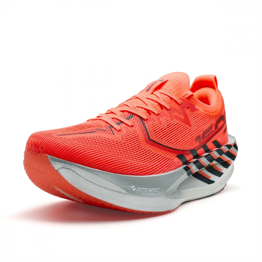 XTEP sin nye toppmodell, lanseres 5.september! 
Raskere enn noen gang.

Xtep 160X 7.0 PRO – en topp moderne maratonsko og den nyeste modellen av Pro-serien, som er flaggskipet til Xtep!